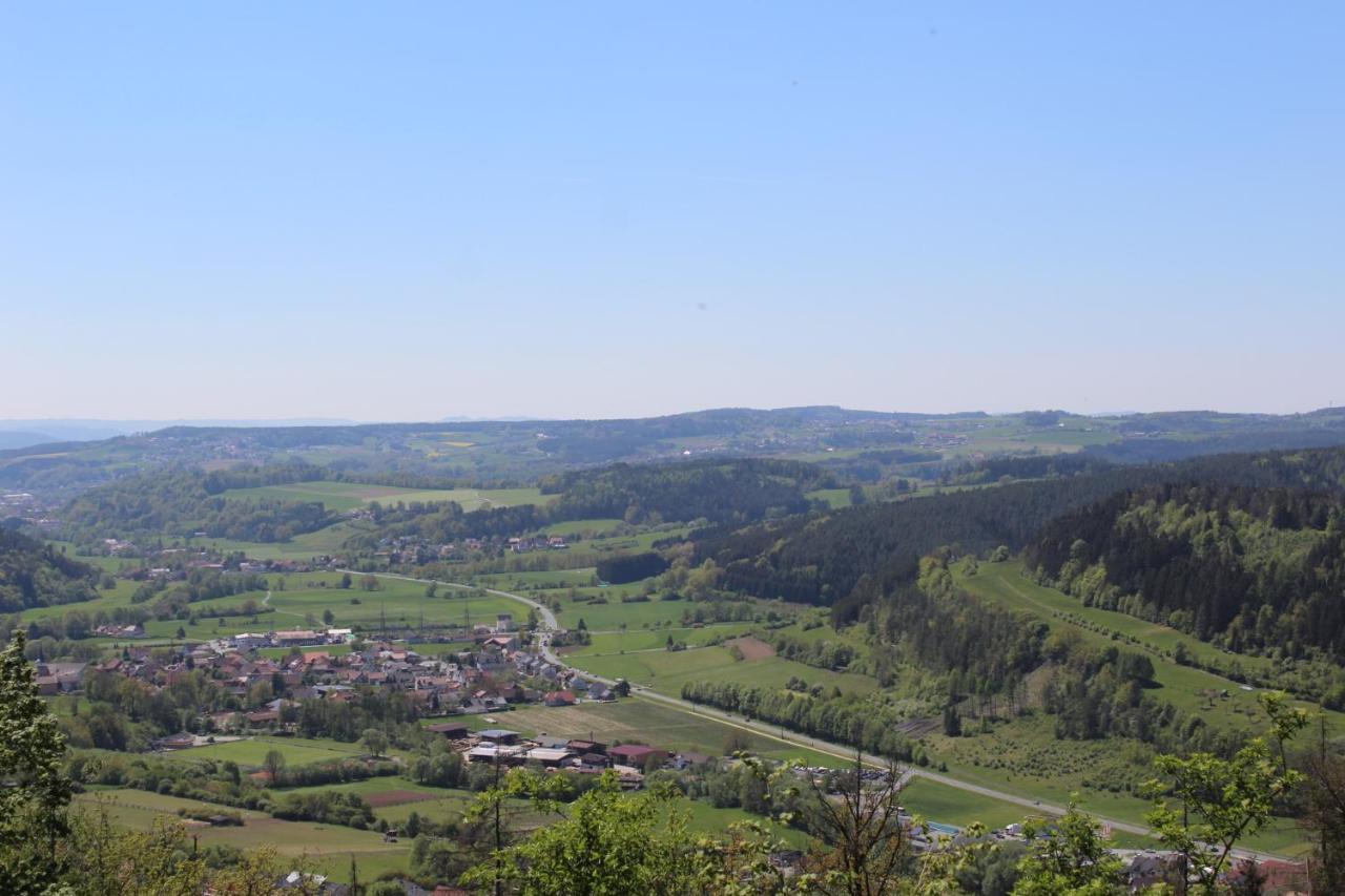 Moderne Ferienwohnung Mit Eigenem Garten Und Traumhaften Blick Wilhelmsthal Esterno foto