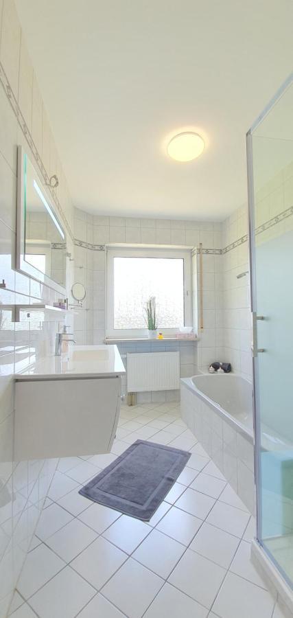 Moderne Ferienwohnung Mit Eigenem Garten Und Traumhaften Blick Wilhelmsthal Esterno foto