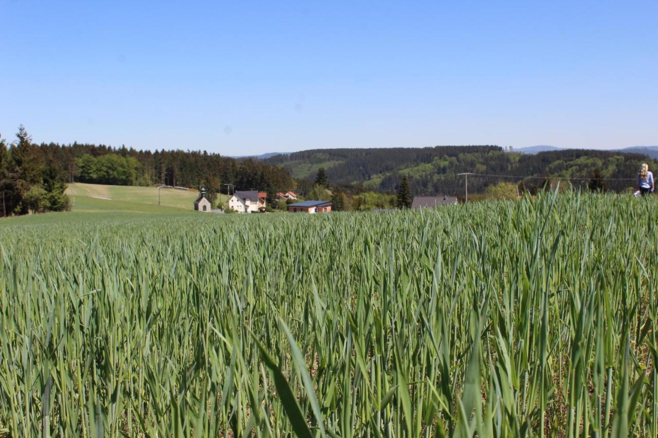 Moderne Ferienwohnung Mit Eigenem Garten Und Traumhaften Blick Wilhelmsthal Esterno foto