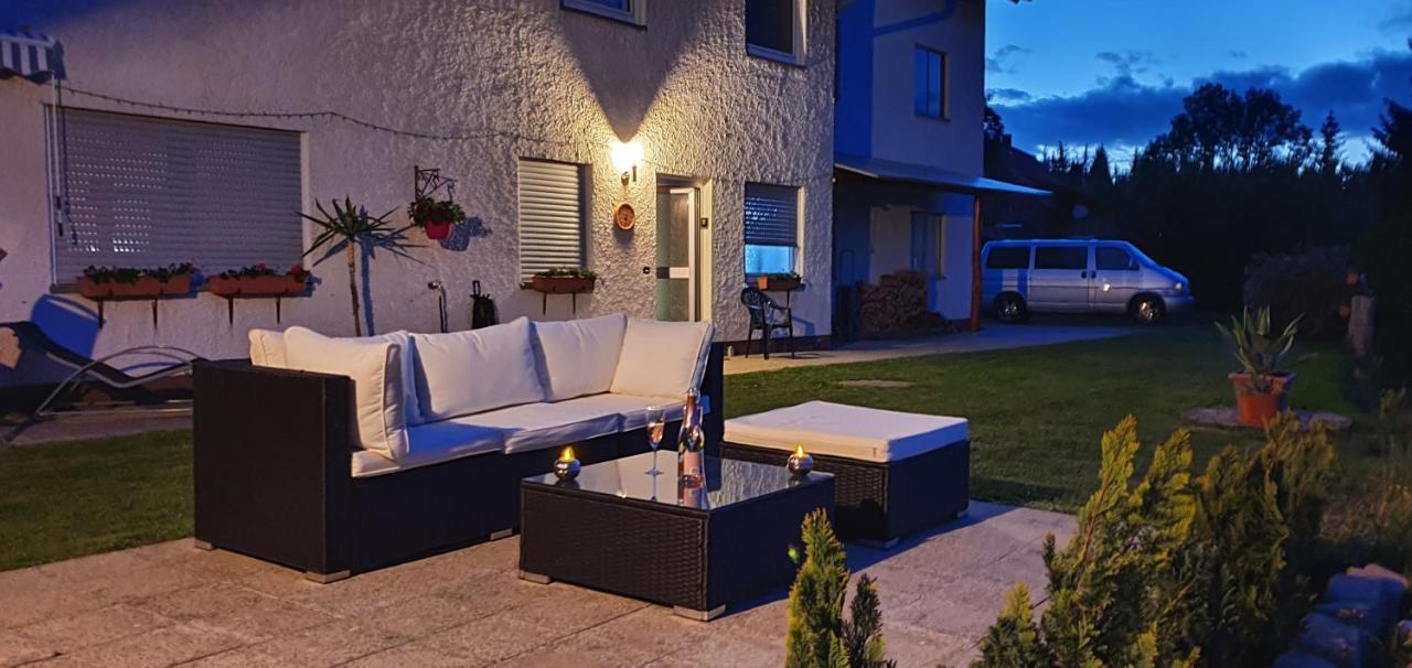 Moderne Ferienwohnung Mit Eigenem Garten Und Traumhaften Blick Wilhelmsthal Esterno foto