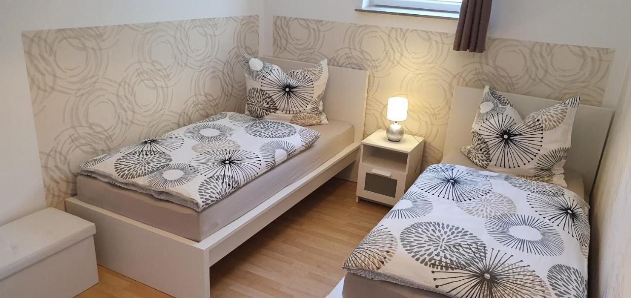 Moderne Ferienwohnung Mit Eigenem Garten Und Traumhaften Blick Wilhelmsthal Esterno foto