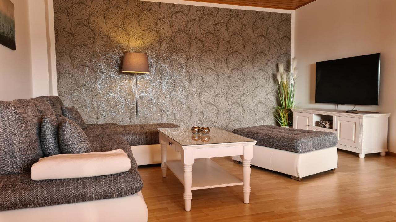 Moderne Ferienwohnung Mit Eigenem Garten Und Traumhaften Blick Wilhelmsthal Esterno foto